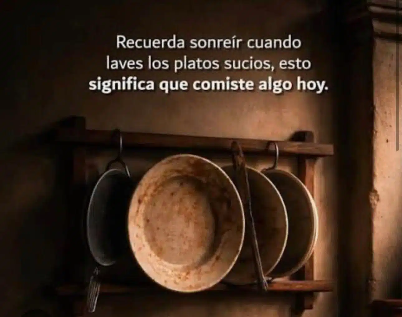 Lavar los Platos Sucios: Un Acto de Gratitud y Bienestar Diario 2 Recuerda sonreír cuando laves los platos sucios, esto significa que comiste algo hoy.
