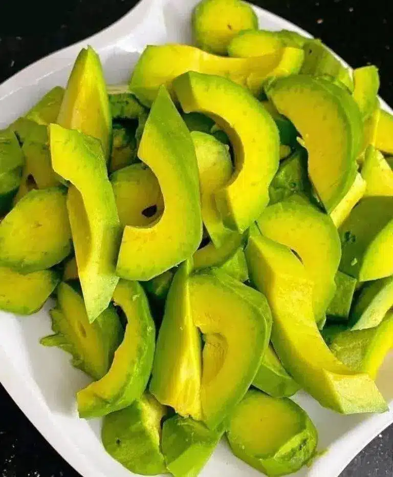 Beneficios y efectos reales de comer aguacate