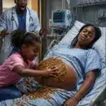 Niña conmueve con tierra un coma milagro