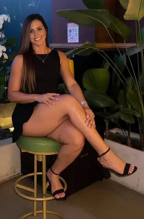 Qué significa cuando una mujer cruza piernas