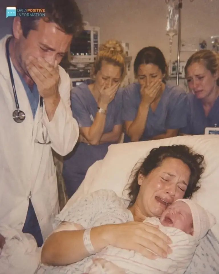 Médico llora al ver bebé: una revelación impactante
