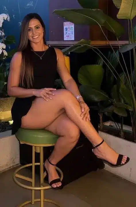Qué significa cuando una mujer cruza piernas