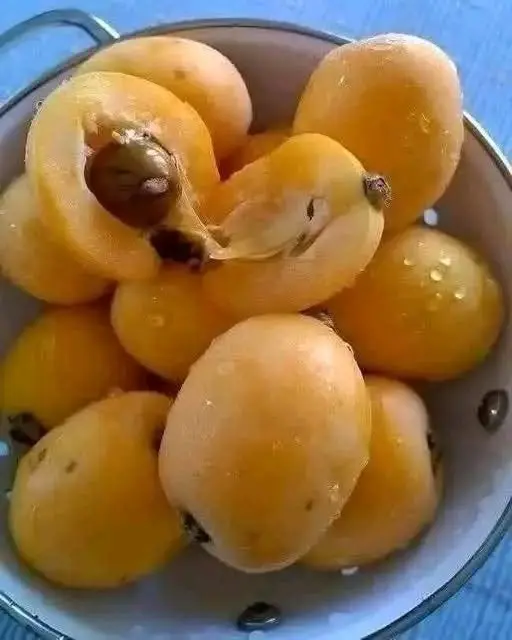 Fruta misteriosa: ¡descubre su nombre aquí!